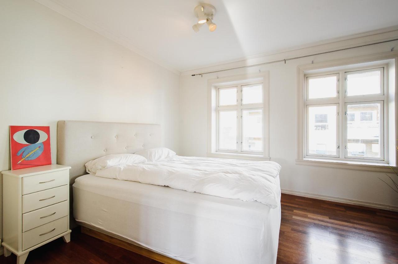 Spacious Penthouse With Grand Terrace Bergen Esterno foto